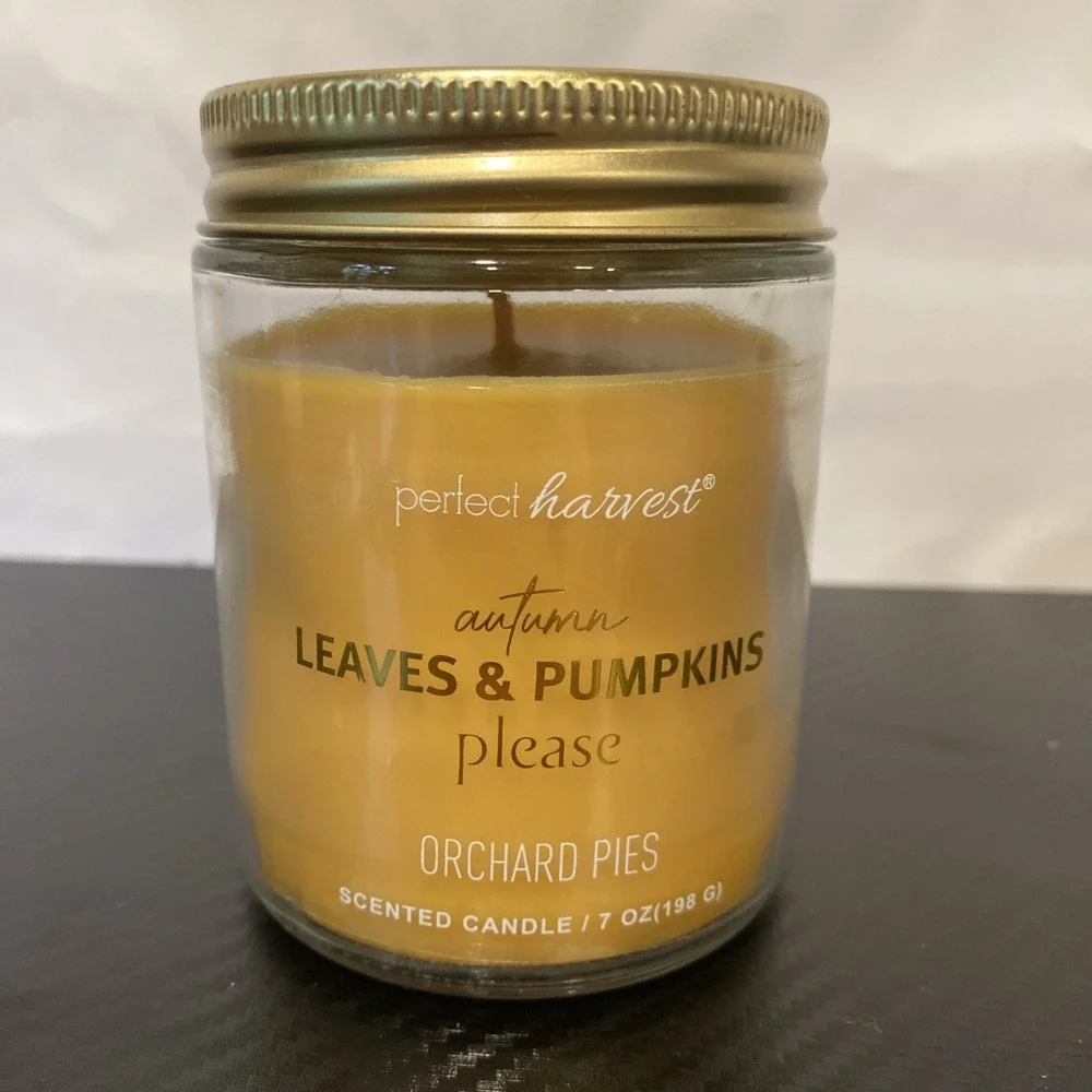 Perfect Harvest Autumn Leaves & Pumpkins Please Scented Candle 7‎ oz
